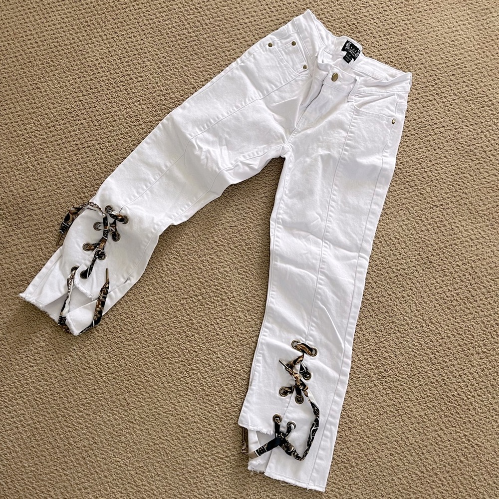 Cropped leg jeans
